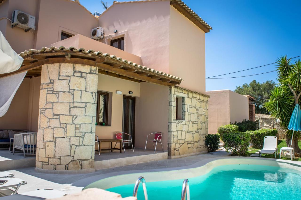 Niriides Luxury Villas ヘルソニソス エクステリア 写真