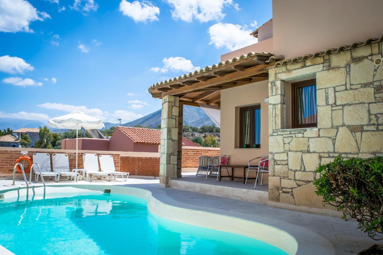 Niriides Luxury Villas ヘルソニソス エクステリア 写真