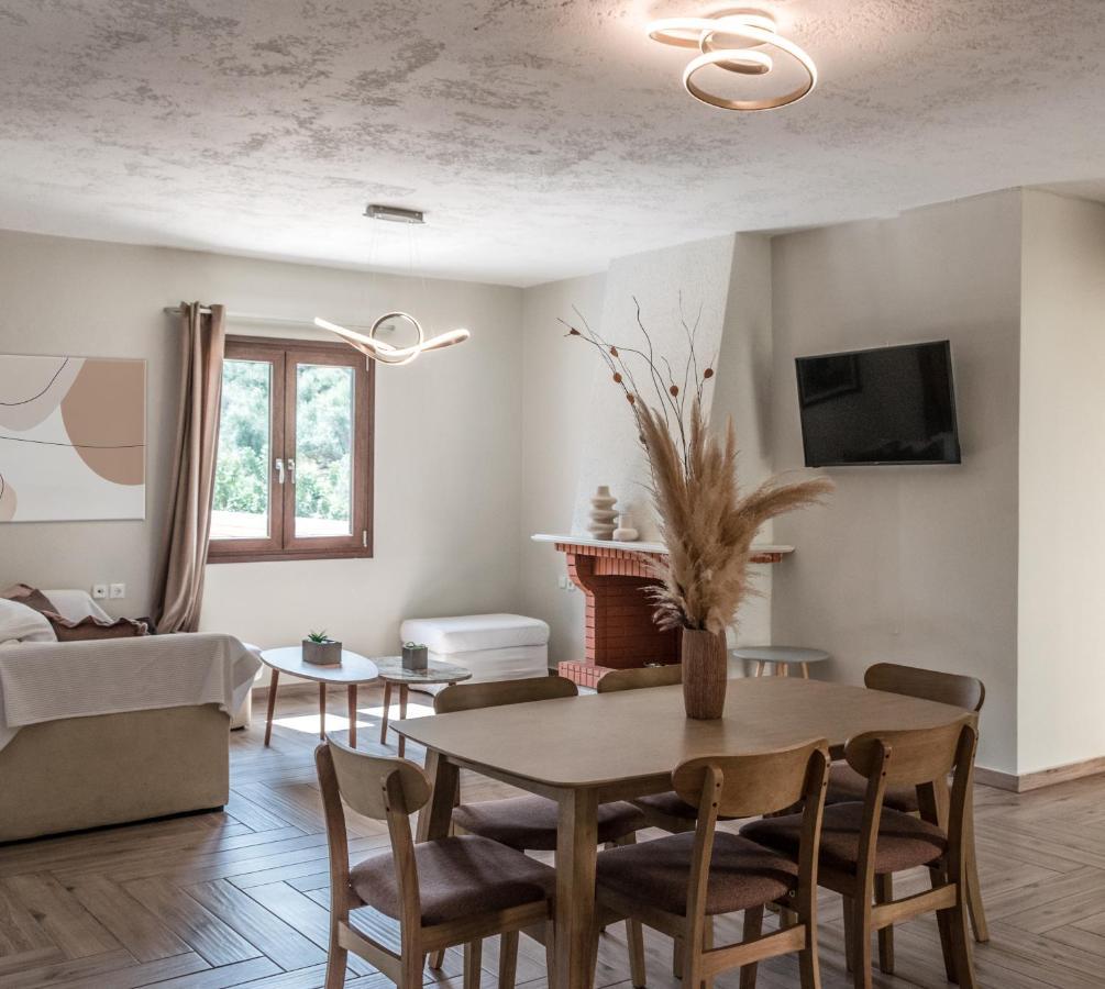 Niriides Luxury Villas ヘルソニソス エクステリア 写真