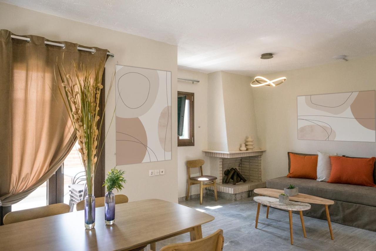 Niriides Luxury Villas ヘルソニソス エクステリア 写真