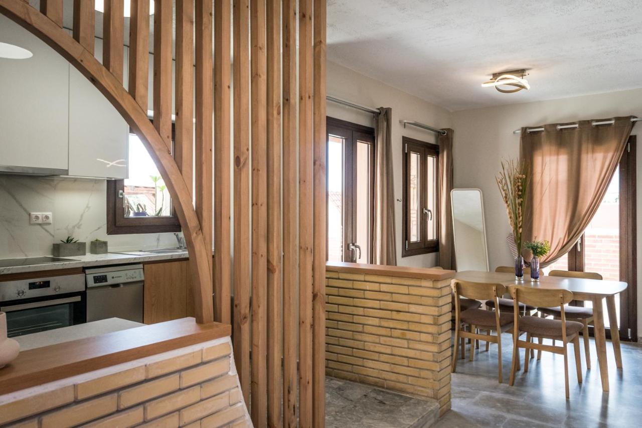 Niriides Luxury Villas ヘルソニソス エクステリア 写真