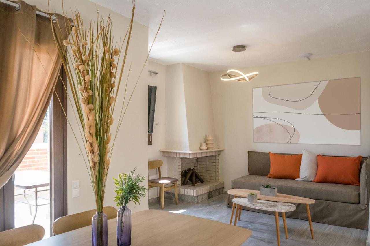 Niriides Luxury Villas ヘルソニソス エクステリア 写真
