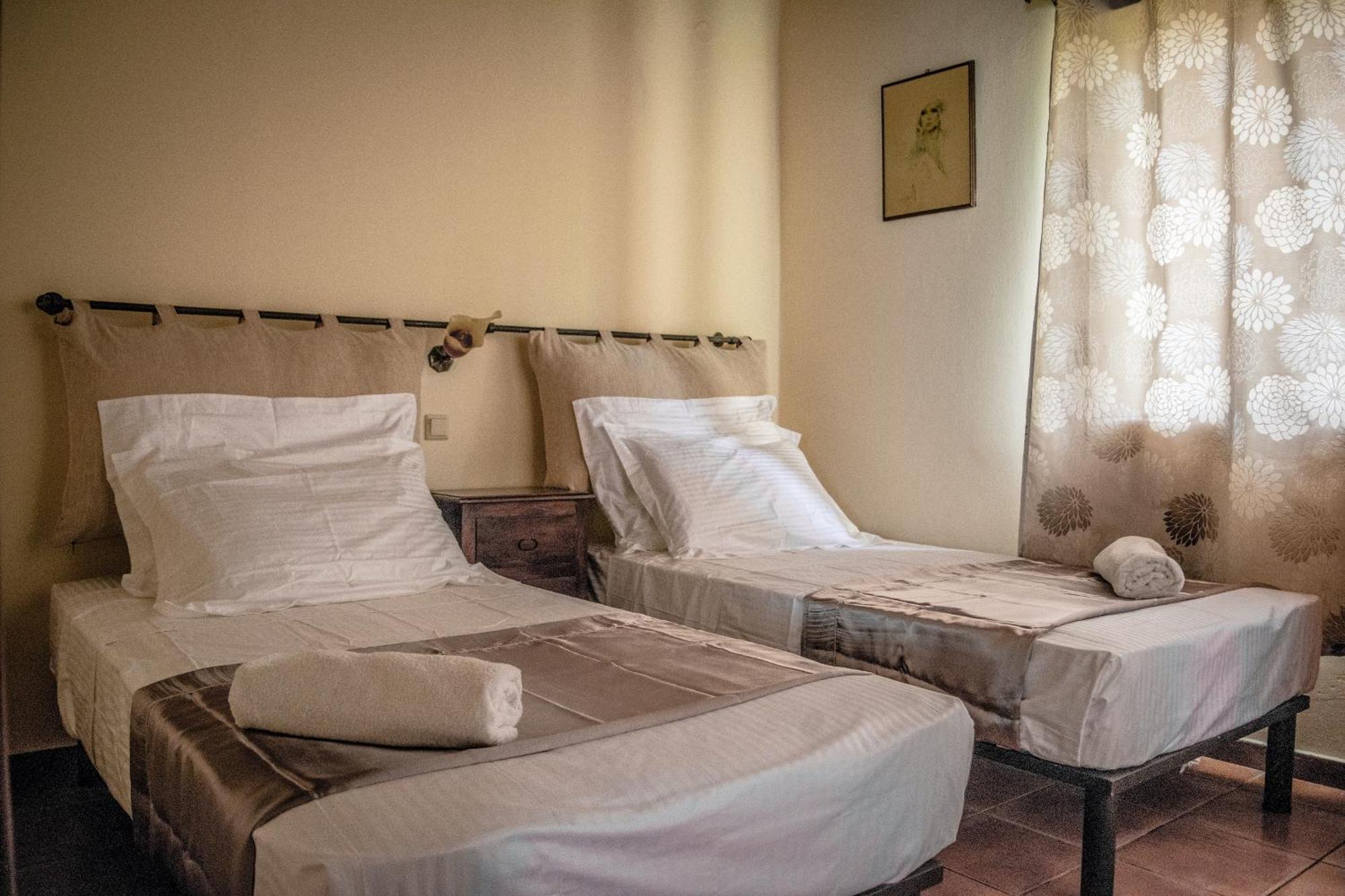 Niriides Luxury Villas ヘルソニソス エクステリア 写真